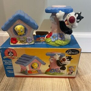 Vintage Looney Tunes Tweety Bird and Sylvester Salt & Pepper Shakers in box